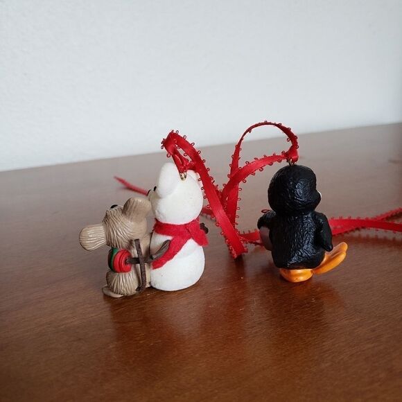 Penguin With Fish &1986 Snow Buddies - Picture 3 of 3